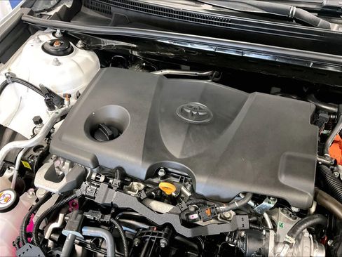 Used 2025 Toyota Camry LE w/ Convenience Package FWD image 34