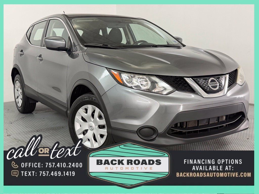Used 2018 Nissan Rogue Sport S FWD image 1