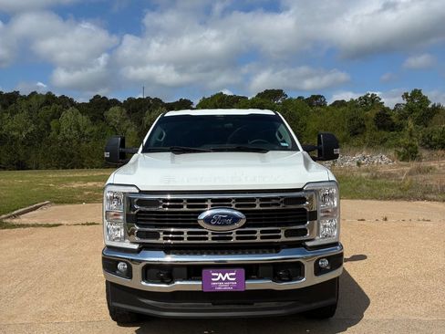Used 2024 Ford F350 XLT AWD/4WD image 2