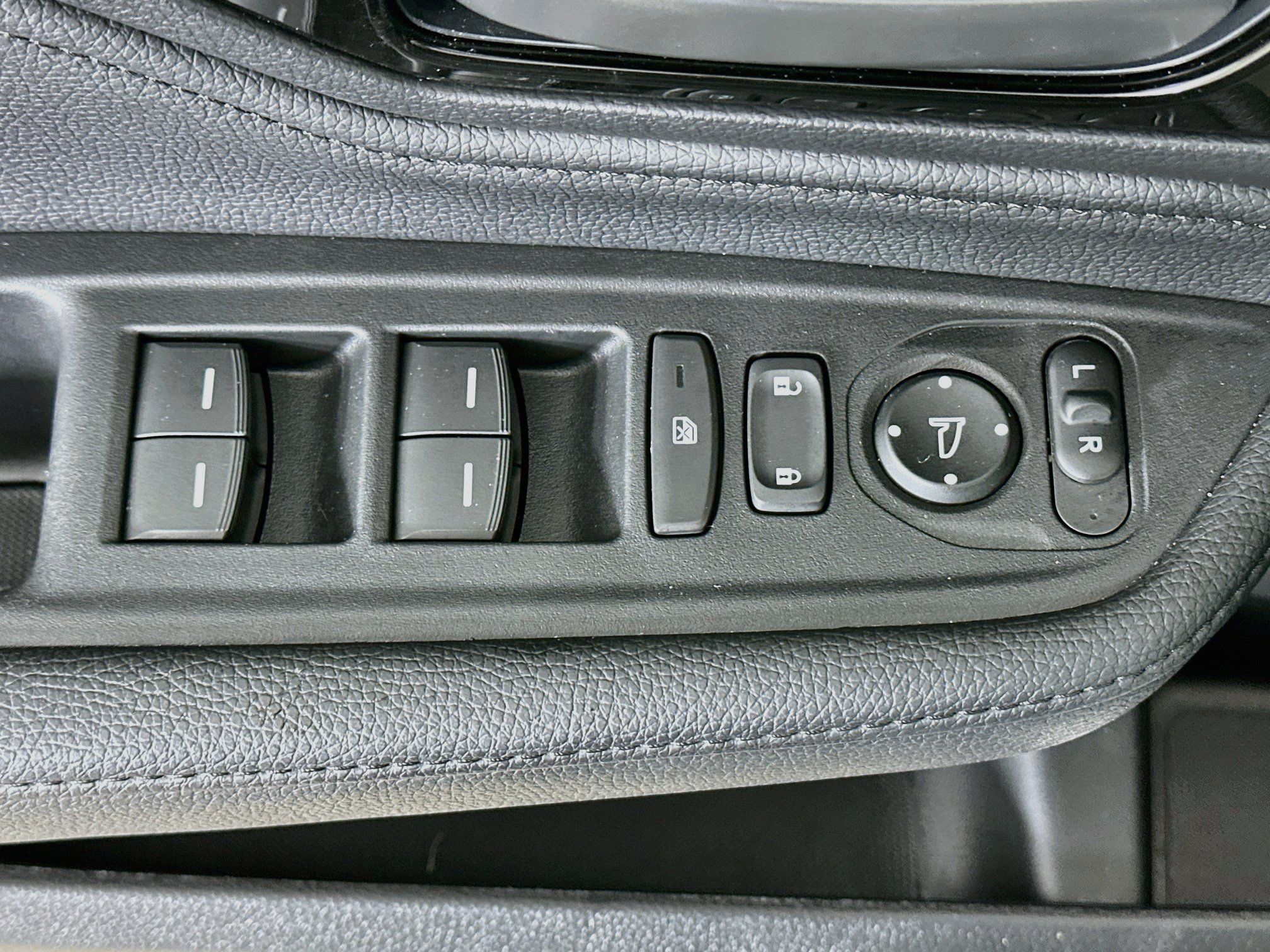 Used 2025 Honda Odyssey Touring image 15