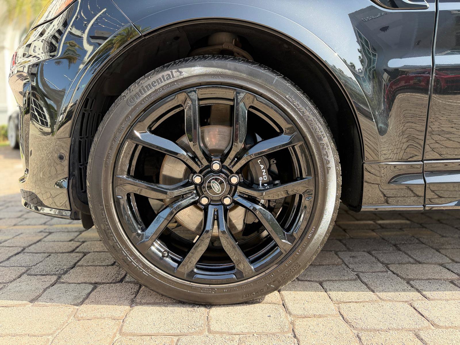 Used 2022 Land Rover Range Rover Sport SVR AWD/4WD image 19