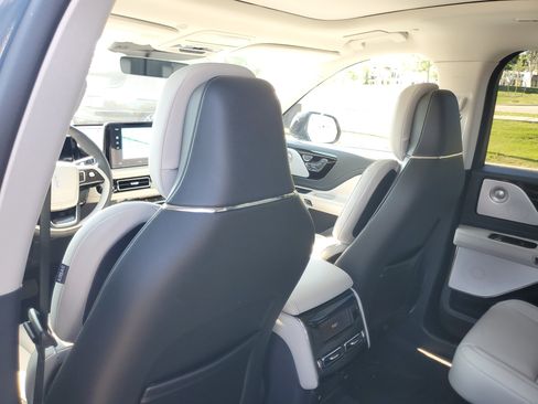 New 2026 Lincoln Aviator Reserve AWD/4WD image 24