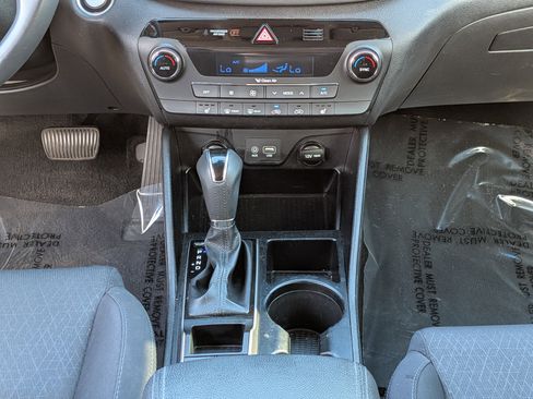 Used 2018 Hyundai Tucson Value FWD image 20