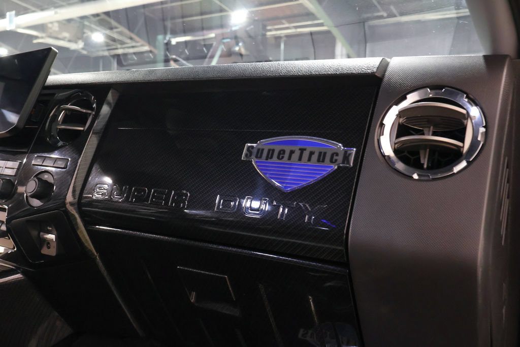 Used 2015 Ford F650 2WD Crew Cab Super Duty image 38