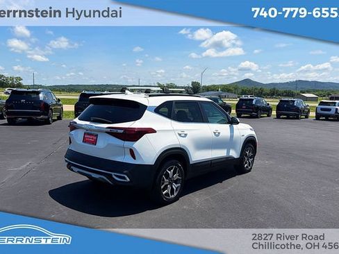 Used 2023 Kia Seltos EX AWD/4WD image 23