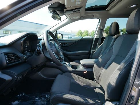 Used 2025 Subaru Outback Premium AWD/4WD image 31