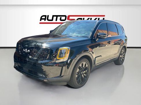 Used 2022 Kia Telluride SX w/ SX Prestige Package image 3