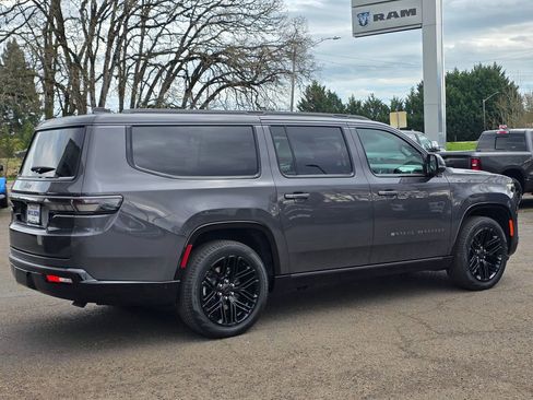 New 2026 Jeep Grand Wagoneer L Limited AWD/4WD image 38