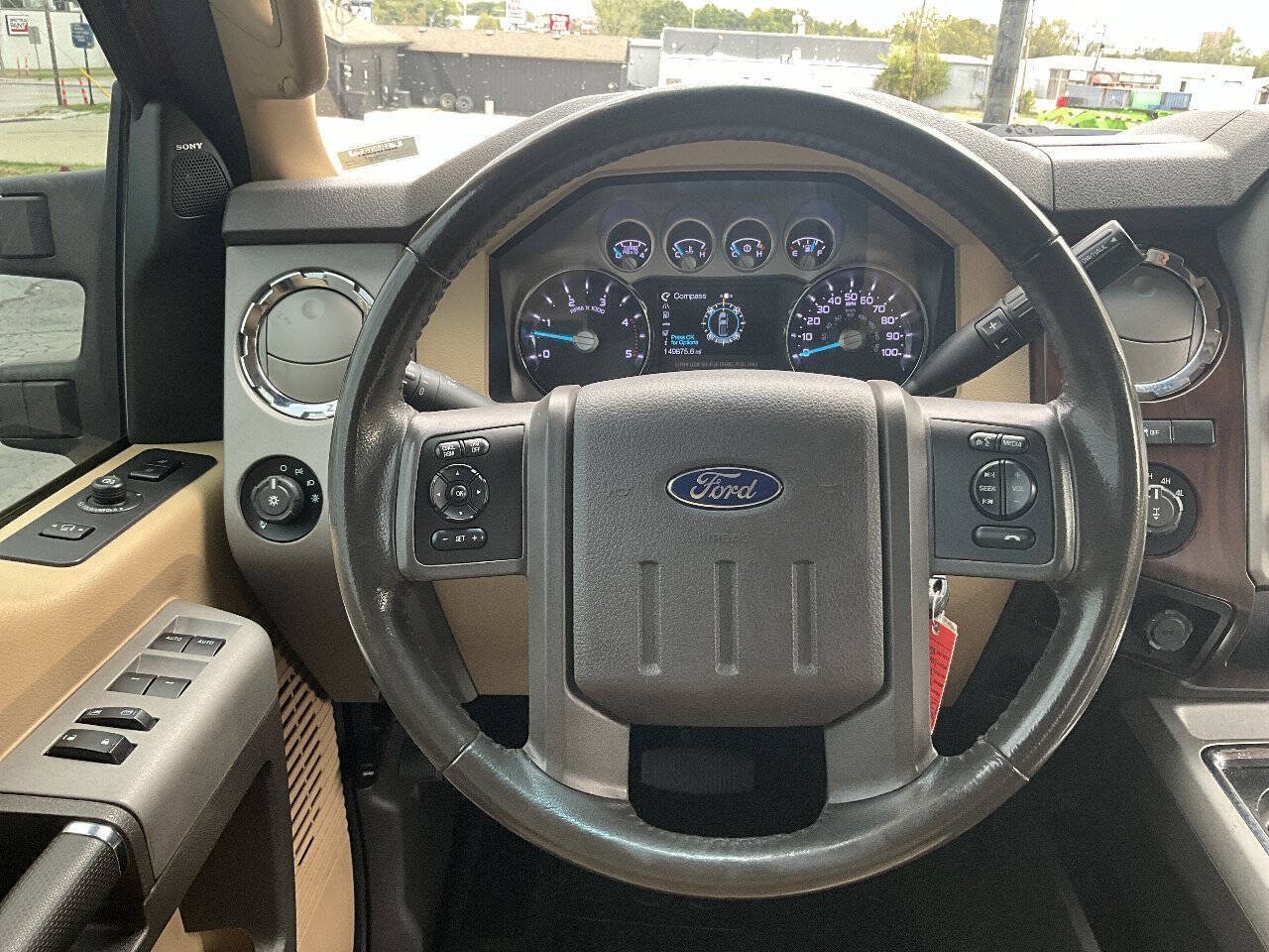 Used 2015 Ford F250 Lariat w/ Lariat Ultimate Package AWD/4WD image 29