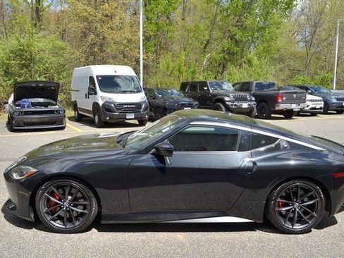 Used 2023 Nissan Z w/ Floor Mat Package (L93) RWD image 5