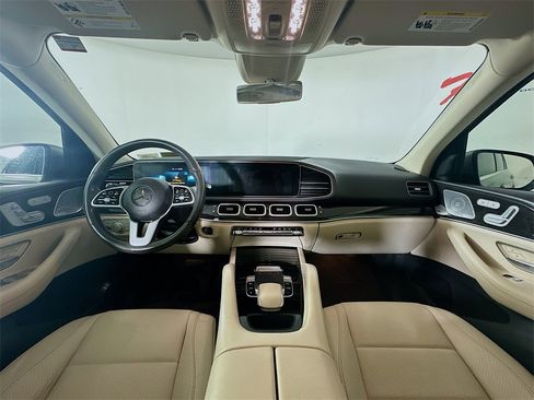 Used 2020 Mercedes-Benz GLE 350 w/ Premium Package image 10