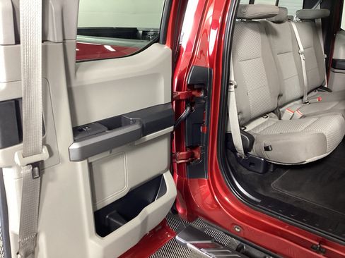 Used 2019 Ford F150 XLT w/ Equipment Group 302A Luxury AWD/4WD image 13