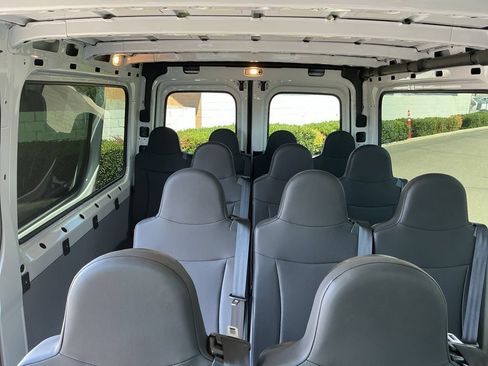 Used 2025 Mercedes-Benz Sprinter 2500 image 21