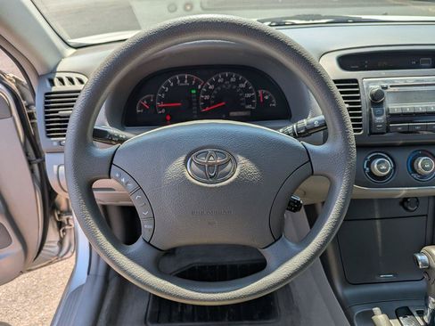 Used 2006 Toyota Camry LE FWD image 13