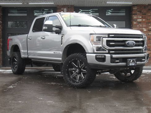 Used 2022 Ford F350 Platinum image 2