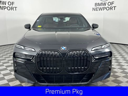 Certified 2025 BMW 740i xDrive 740i xDrive image 4