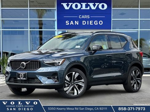 New 2026 Volvo XC40 B5 Ultra image 1
