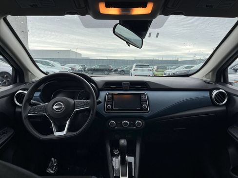 Used 2025 Nissan Versa SV FWD image 32