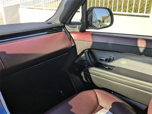 Used 2024 Land Rover Range Rover Sport Dynamic SE image 12