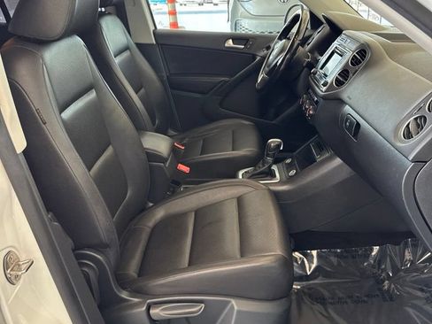 Used 2016 Volkswagen Tiguan S FWD image 8