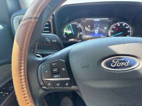 Used 2023 Ford Maverick Lariat FWD image 15