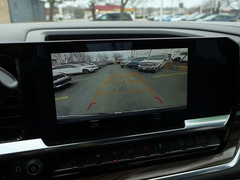 Used 2022 Chevrolet Silverado 1500 LT image 45