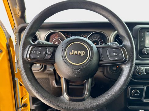 Used 2018 Jeep Wrangler Unlimited Sport AWD/4WD image 23