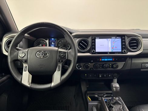 Used 2023 Toyota Tacoma Limited AWD/4WD image 33
