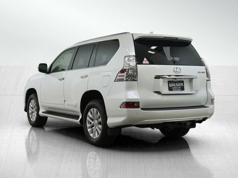 Used 2018 Lexus GX 460 Premium w/ Premium Package image 3