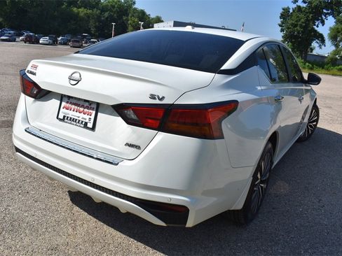 Used 2023 Nissan Altima 2.5 SV image 8