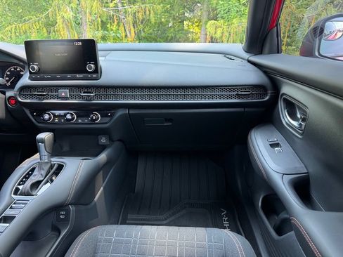 Certified 2025 Honda HR-V Sport image 27
