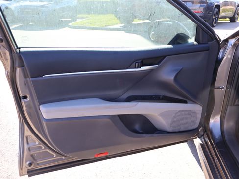 Used 2024 Toyota Camry SE image 20