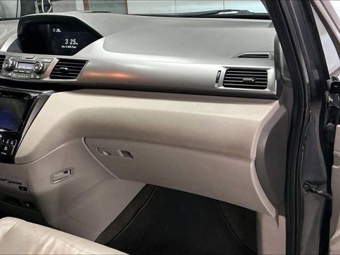 Used 2014 Honda Odyssey Touring image 18