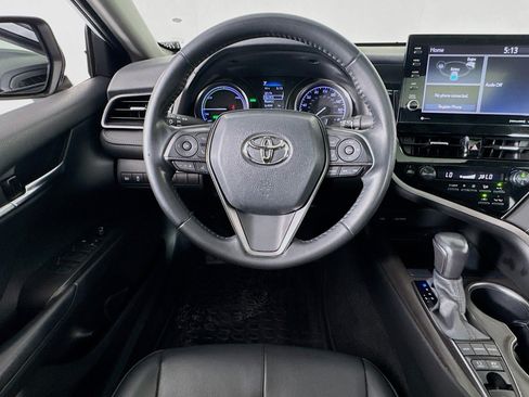 Used 2022 Toyota Camry SE w/ Audio Upgrade Package FWD image 5
