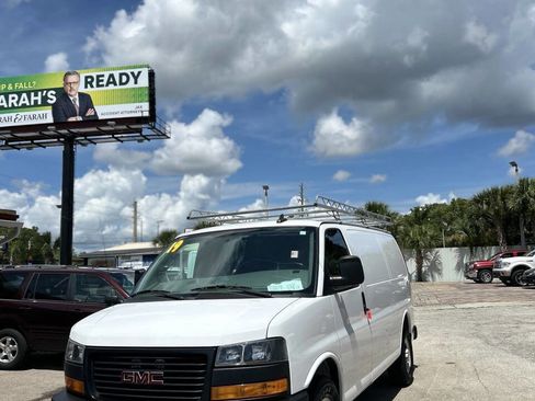 Used 2019 GMC Savana 2500 w/ Driver Convenience Package image 2