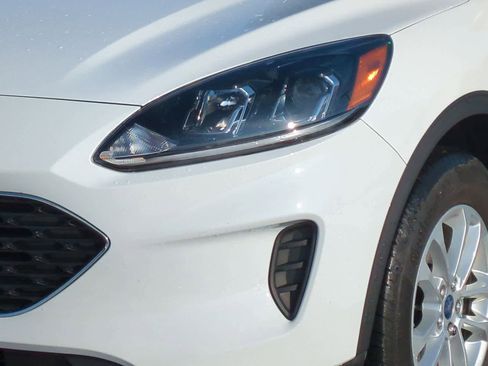 Certified 2022 Ford Escape SE w/ Cold Weather Package image 11