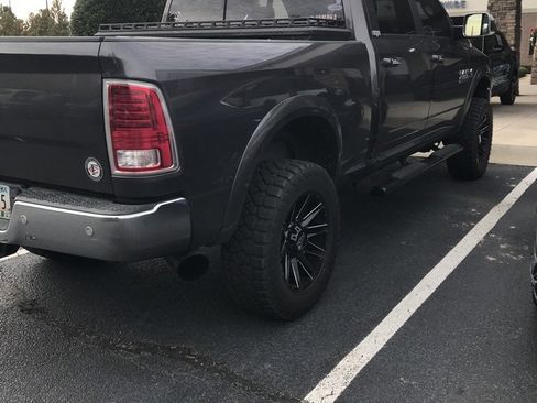 Used 2018 RAM 2500 Laramie image 4