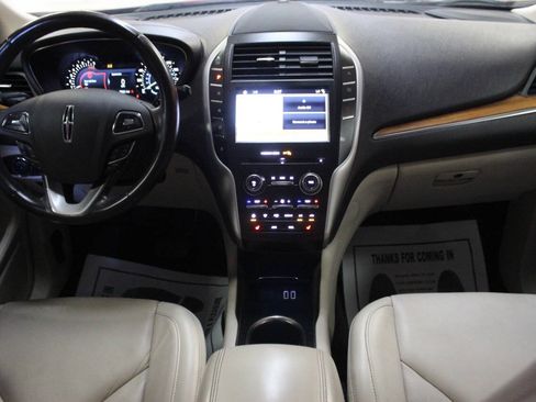 Used 2019 Lincoln MKC Select w/ Select Plus Package FWD image 17