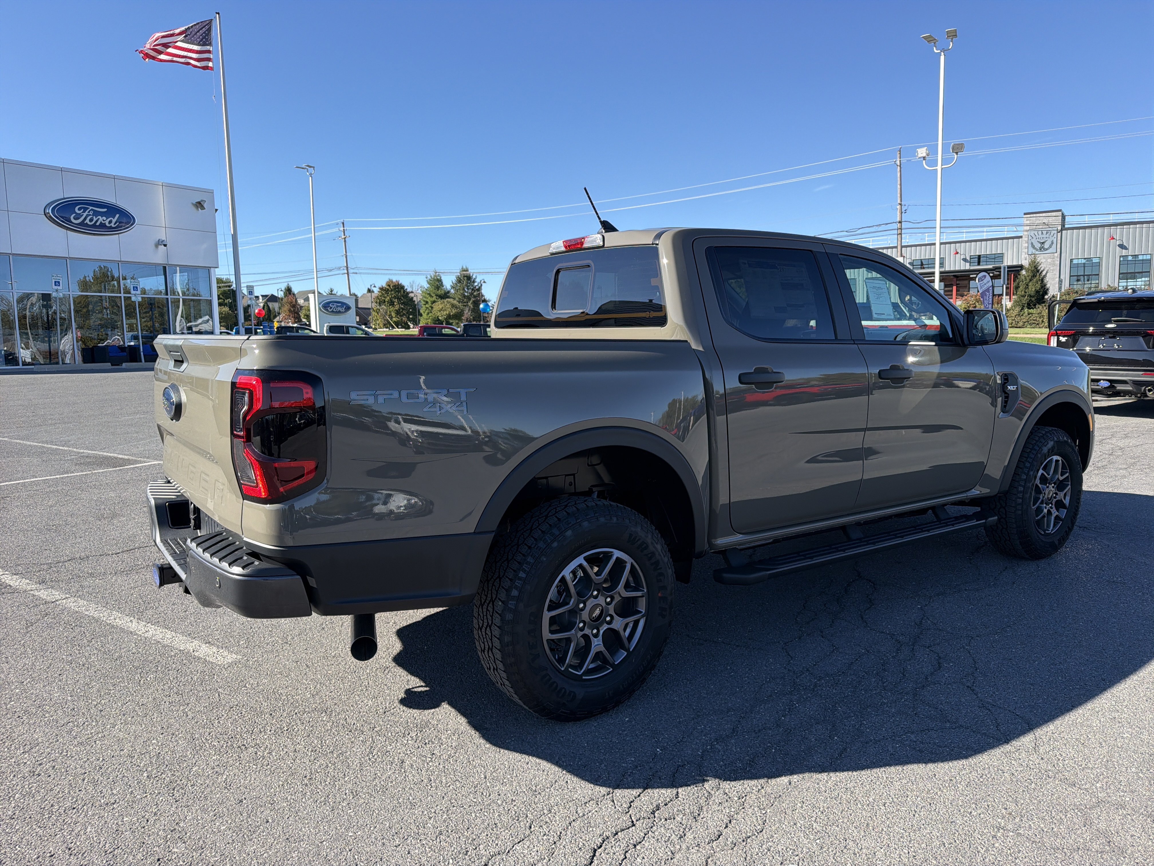 New 2026 Ford Ranger XLT w/ Equipment Group 301A High AWD/4WD image 3