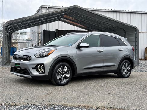 Used 2022 Kia Niro LXS image 1