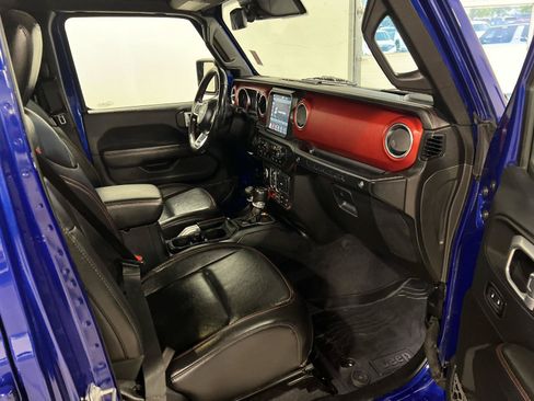 Used 2019 Jeep Wrangler Unlimited Rubicon AWD/4WD image 38