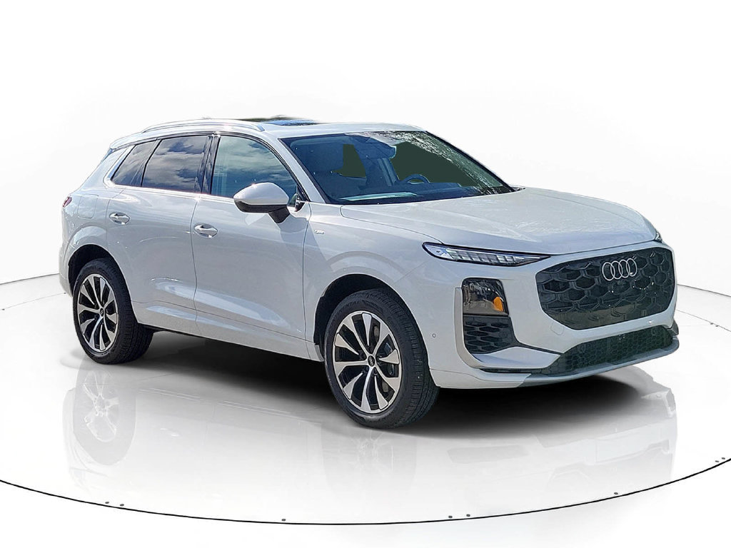 New 2026 Audi Q3 quattro 2.0T AWD/4WD image 1