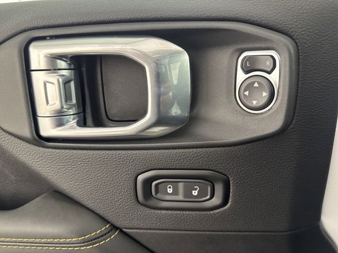 New 2025 Jeep Wrangler Sahara w/ Technology Group image 27