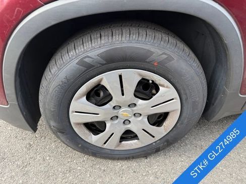 Used 2016 Chevrolet Trax LS FWD image 3