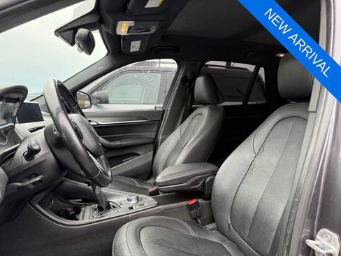 Used 2017 BMW X1 xDrive28i w/ Premium Package AWD/4WD image 10