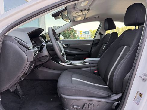Used 2023 Hyundai Sonata SEL w/ Preferred Accessory Package FWD image 16