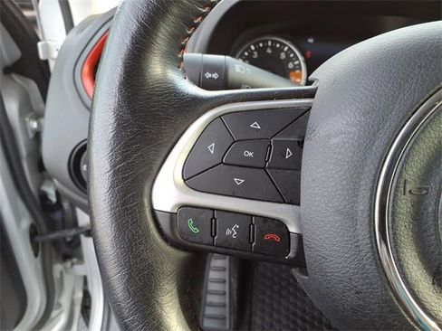 Used 2021 Jeep Renegade Trailhawk image 19