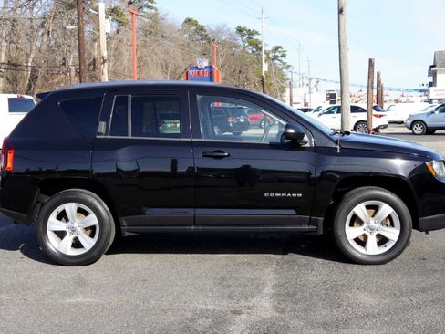 Used 2015 Jeep Compass Sport image 5