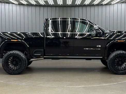Used 2026 GMC Sierra 3500 Denali Ultimate AWD/4WD image 6