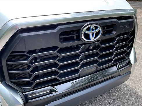 Used 2022 Toyota Tundra Limited w/ TRD Off-Road Package AWD/4WD image 32